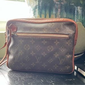 Louis Vuitton Clutch